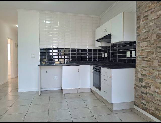 2 BEDROOM APARTMENT FOR SALE IN MANOR ESTATES